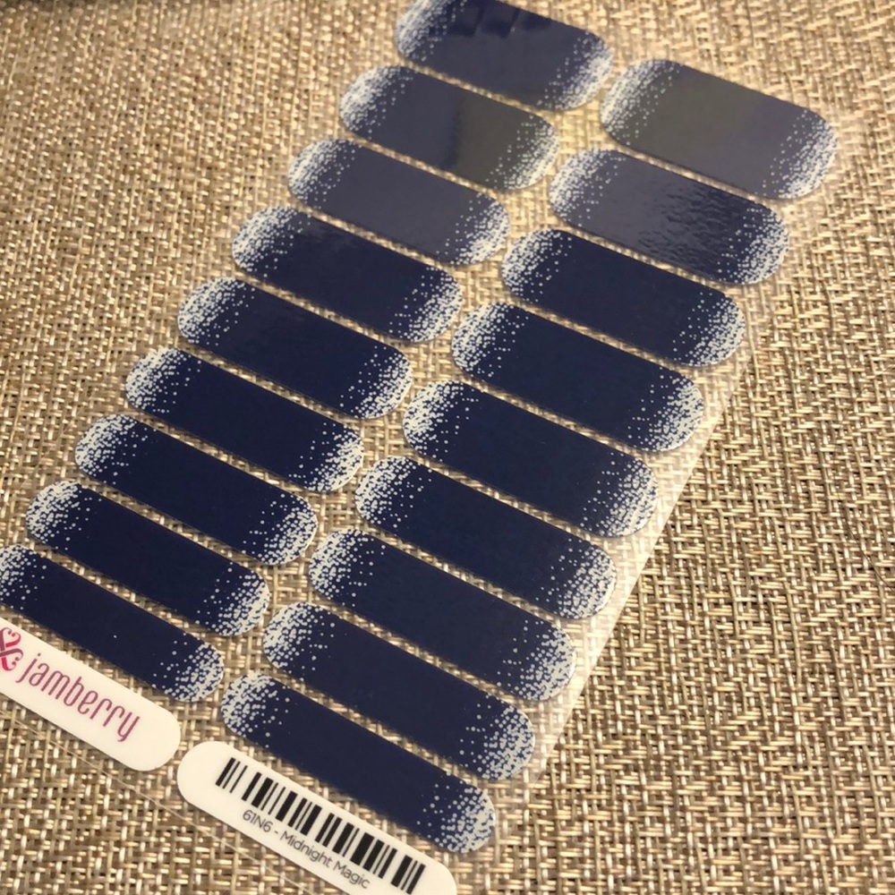 Jamberry full sheet, style “Midnight magic”